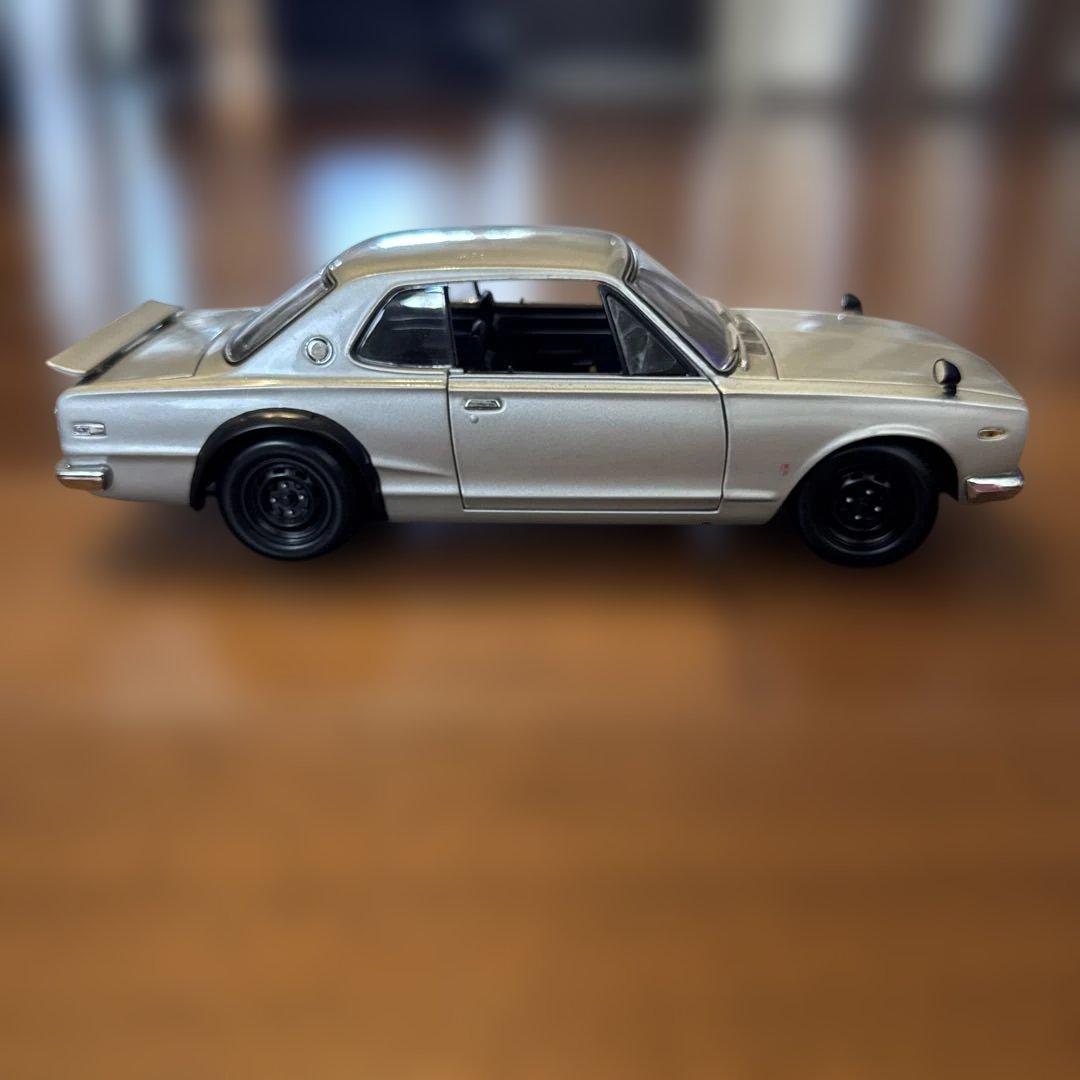 スカイライン GT-R 1/18 シルバー