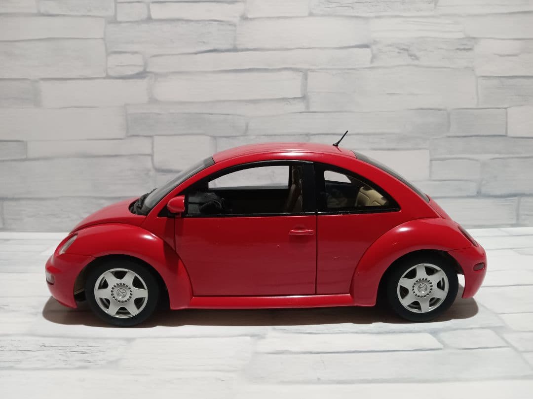 1/18 GATE　フォルクスワーゲン　ニュービートル　ミニカー　レッド