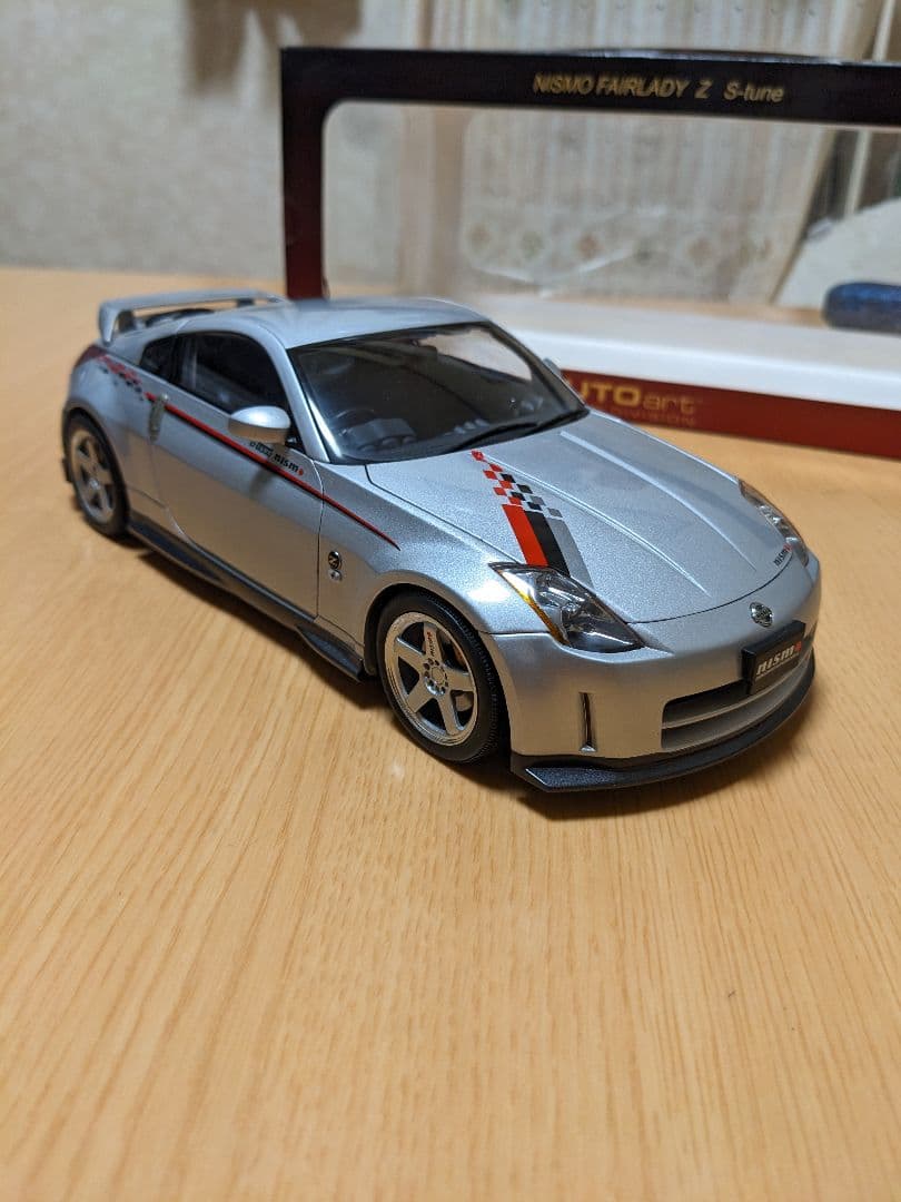 オートアート1/18　ニスモ フェアレディZ　Sチューン