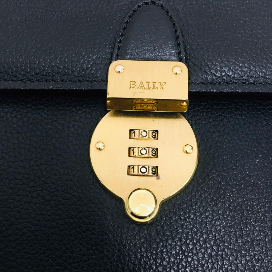 バリー BALLY ビジネスバッグ ブリーフケース レザー ダイヤルキー 中古品