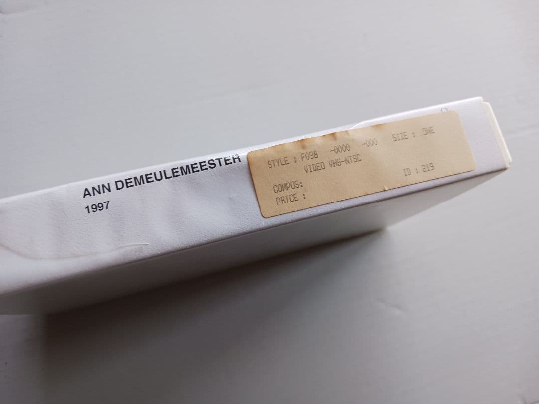 ANN DEMEULEMEESTER 1997ルックブックとVHS　オリゾンティ