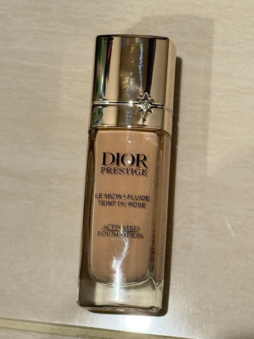 Dior プレステージマイクロフロイドタン　美容液ファンデーション 30ml