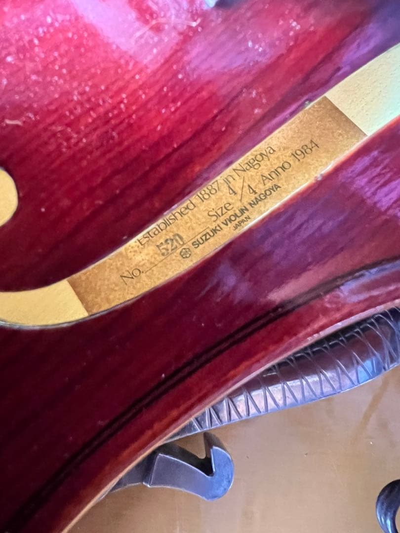 【中古良音】美品✨ 鈴木バイオリン 520 4/4 1984 肩当て付 名機