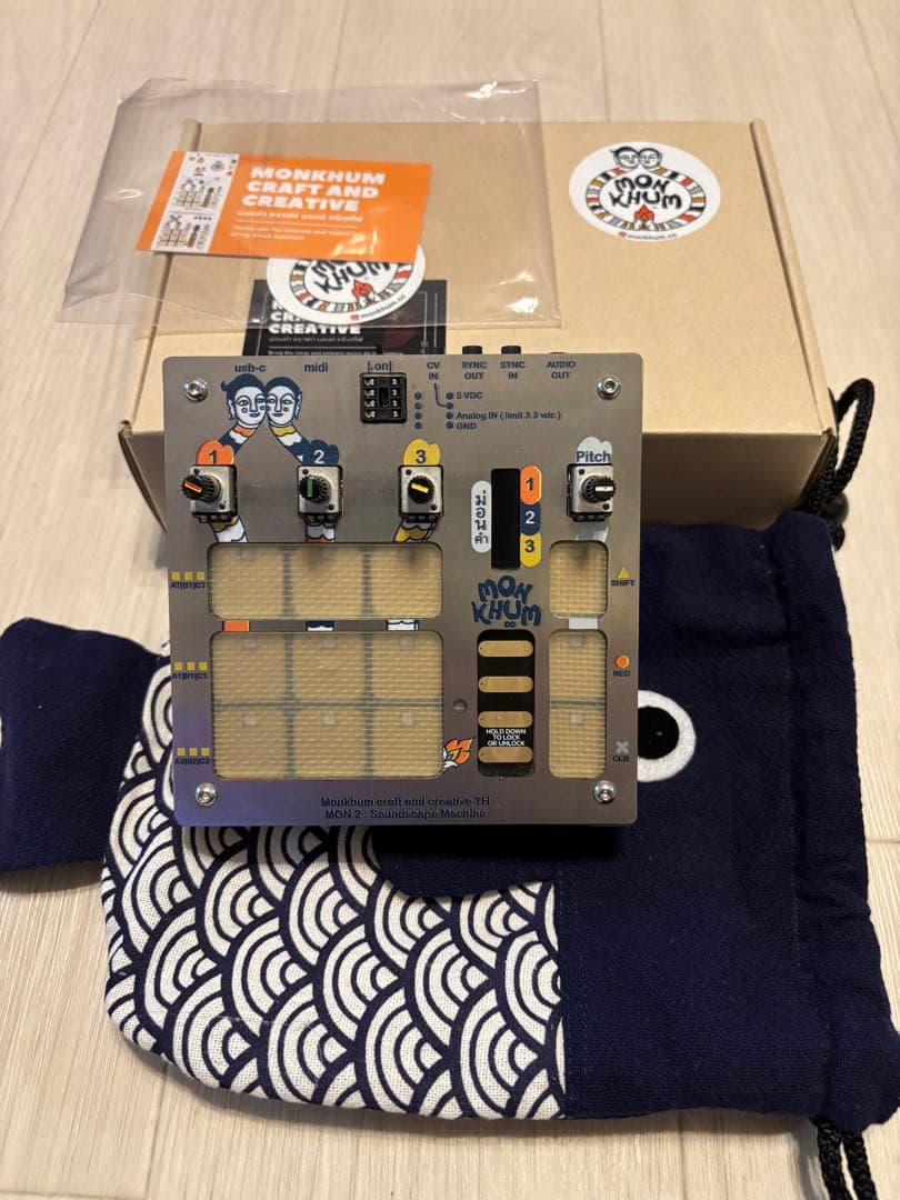 MONKHUM MON2 サウンドスケープマシン　シンセ + サンプラー MON2 : Soundscape Machine - Monkhum craft and creative