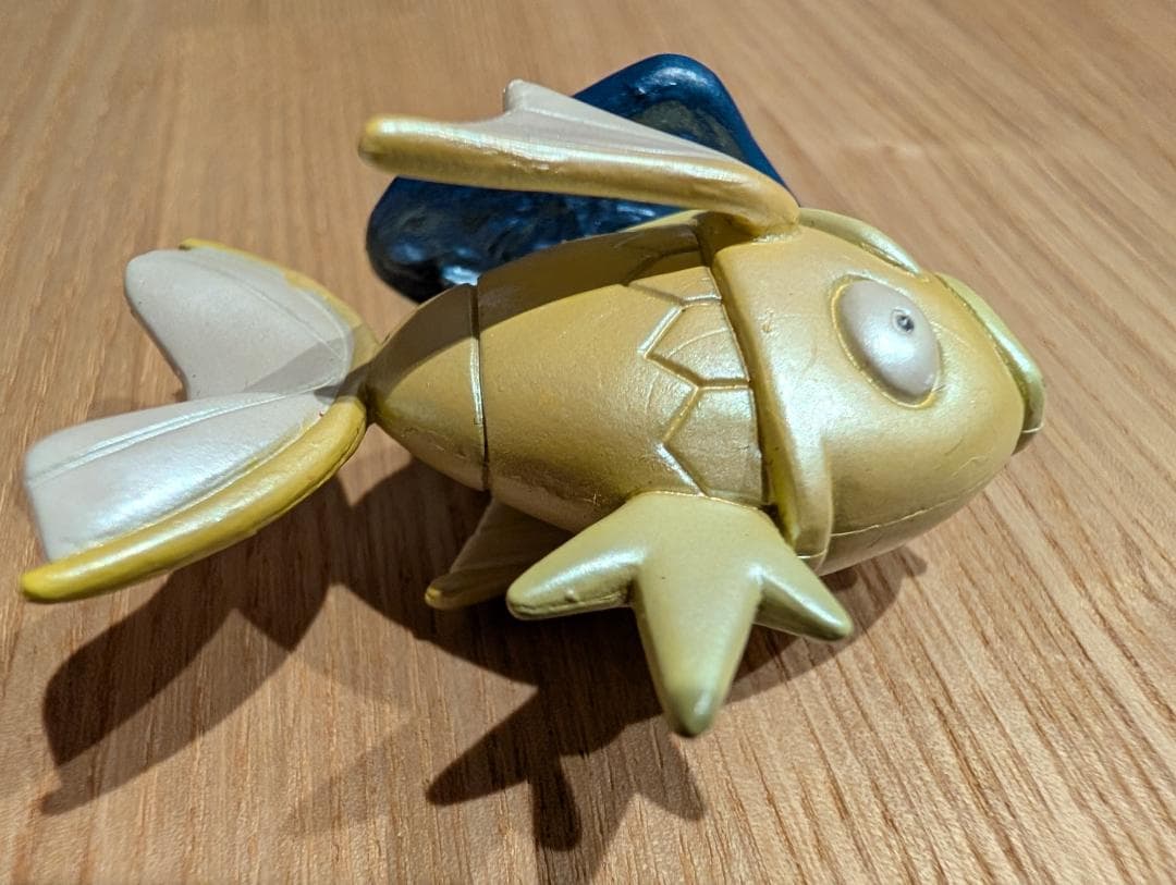 希少】金のコイキング フィギュア