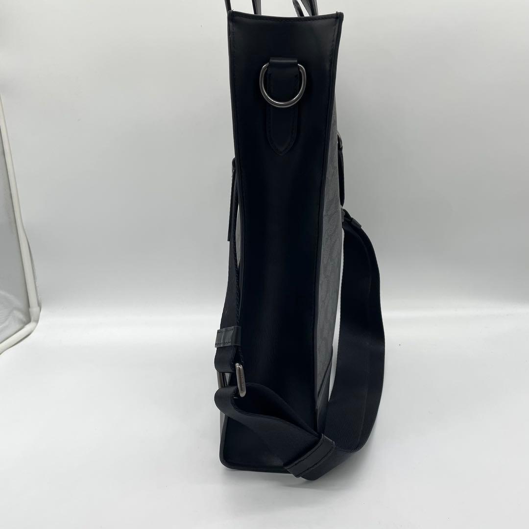 【極美品】コーチ　ビジネス　トートバッグ　グラハム　シグネチャー　2way