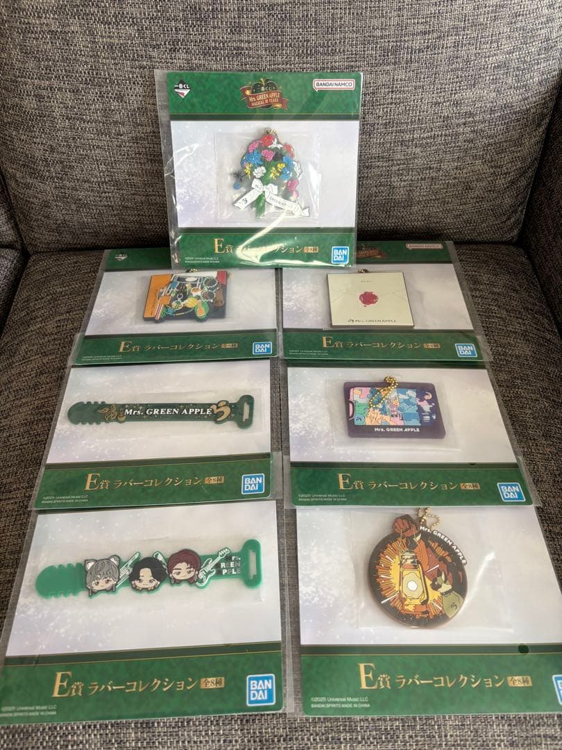 2個セット ダンガンロンパ ORBcafe オーブカフェ 等身缶バッジ 日向創