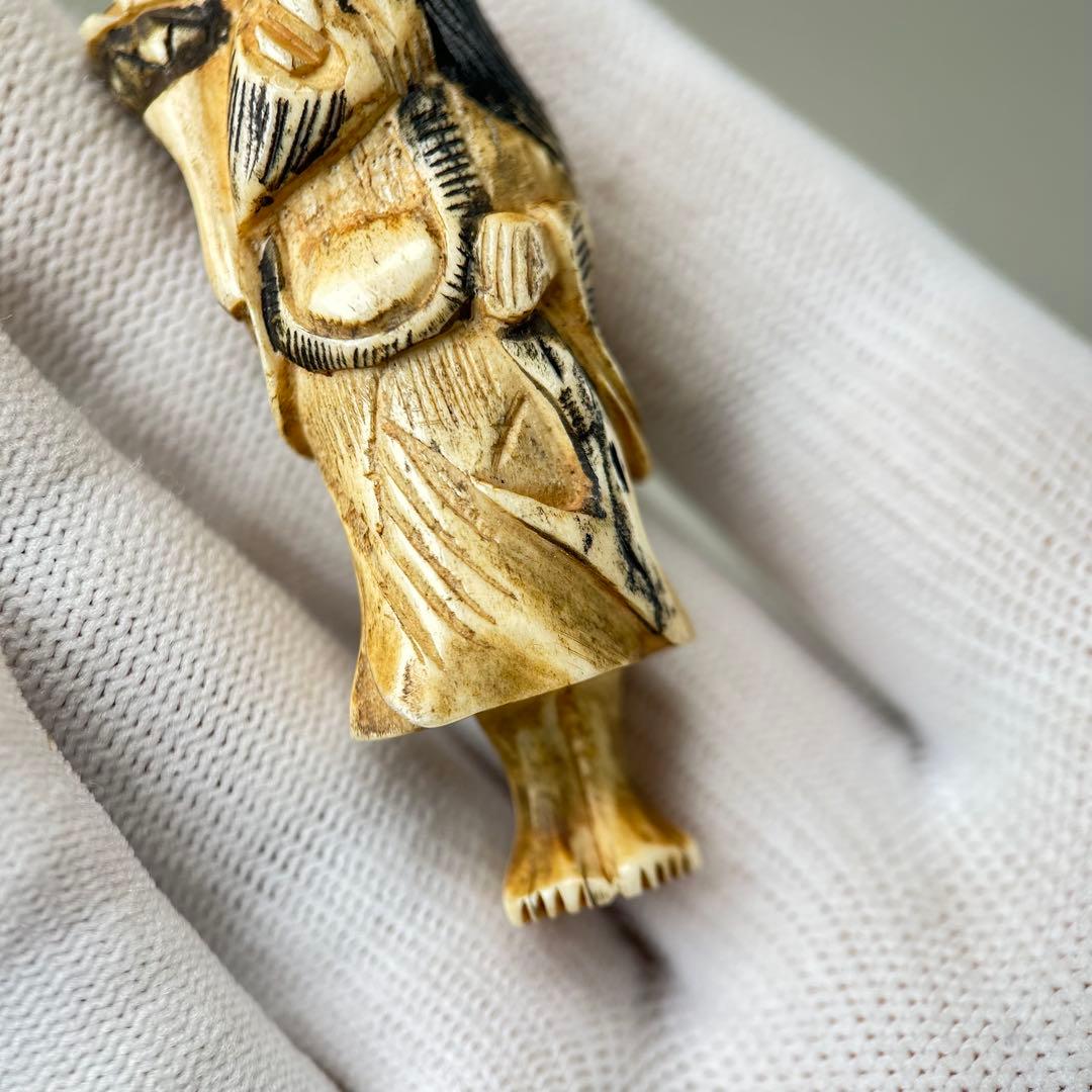 彫刻極上根付天然素材アンティーク骨董飾り物古美術置物細密細工