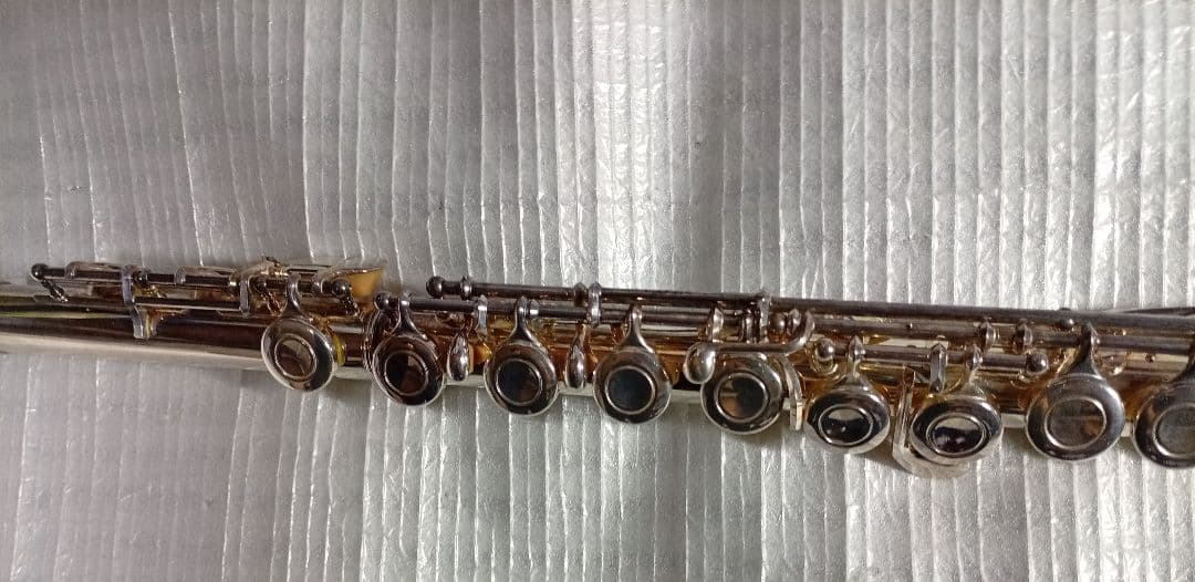 ヤマハ YFL211S フルート Eメカ付き　初心者　吹奏楽