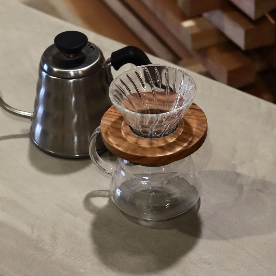 オーダー専用｜デスク｜ライトグレー｜パソコンデスク｜薄塗りモルタル｜三角脚