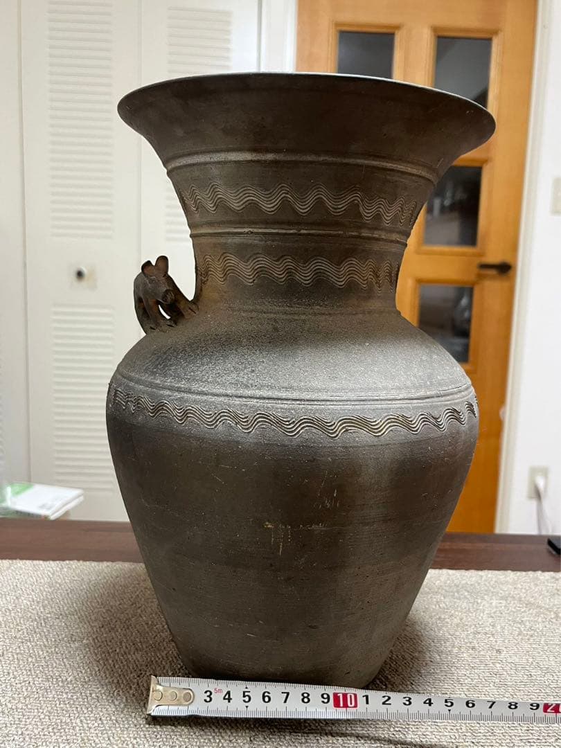 中国　古美術 黒陶 古代朝鮮 高台付壺 祭器 旧蔵品　花印嵌文