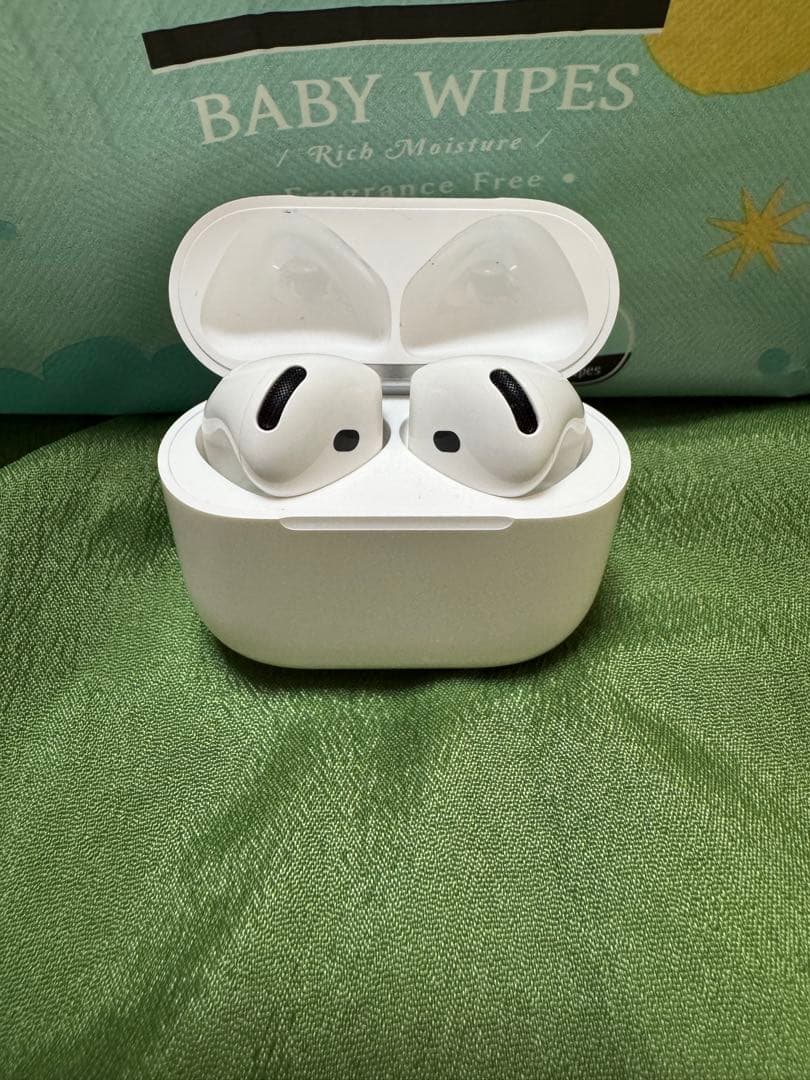 Apple AirPods4 ノイキャンなし 美品！