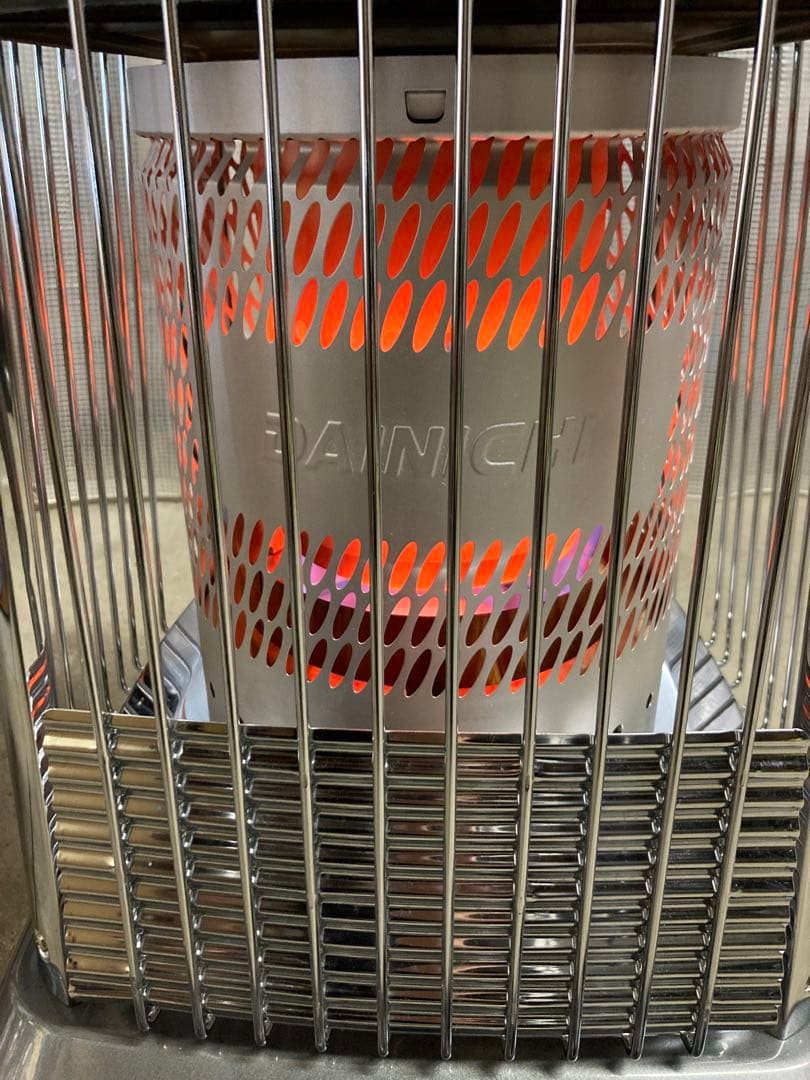 送料無料！】業務用ストーブ ダイニチブルーヒーターFM-102F ㉘