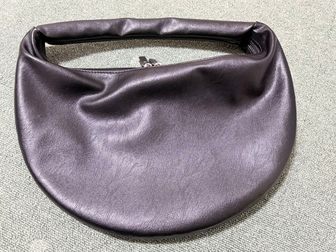 バッグ OHOTORO Waning Moon Leather Bag