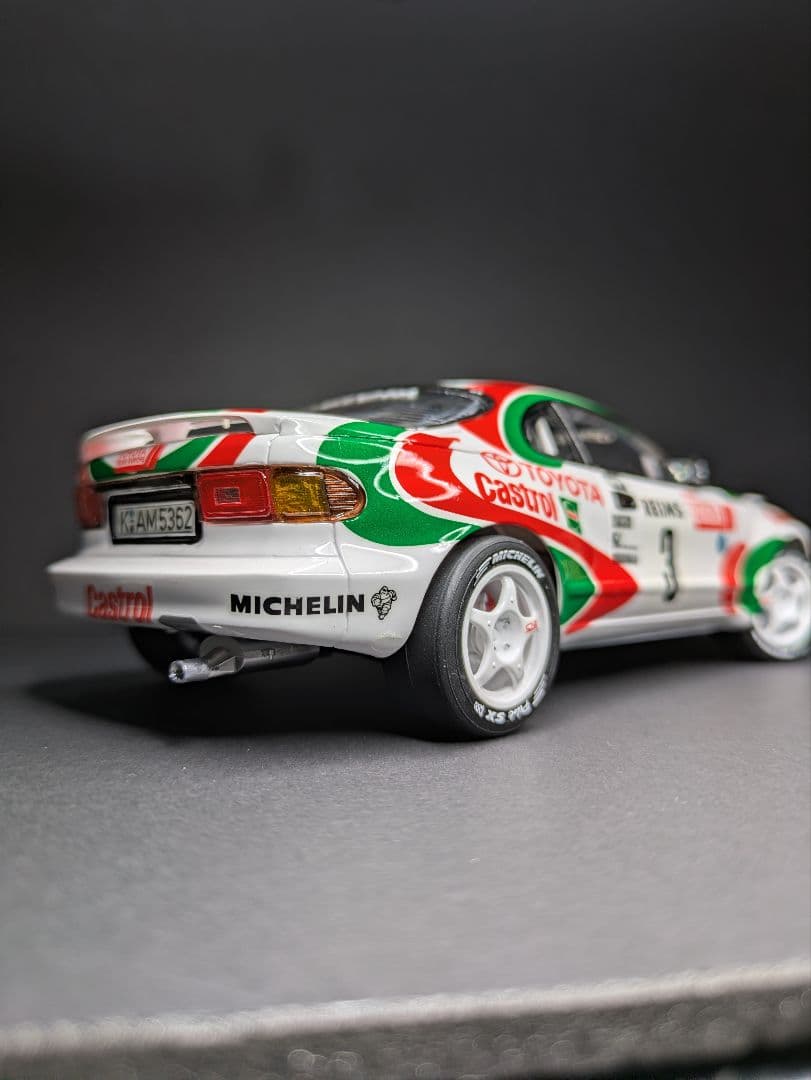 タミヤ 1/24 カストロールセリカ と ハセガワ フィギュア(完成品)