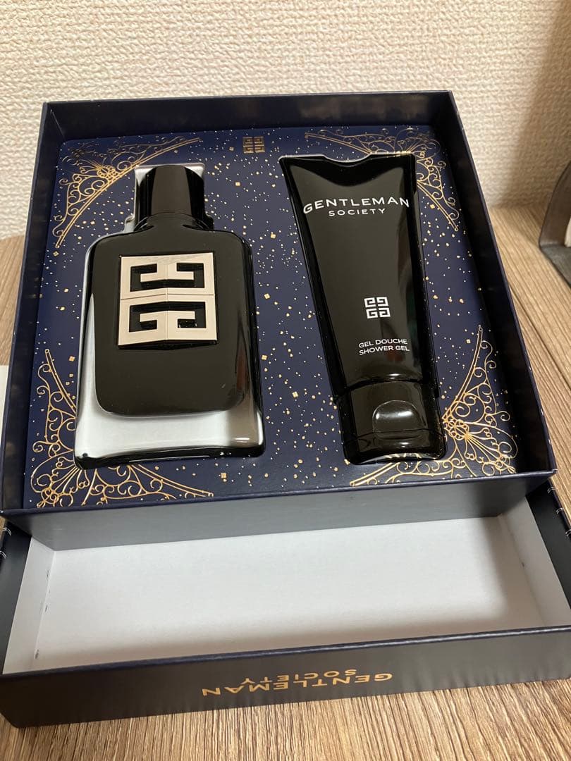 GIVENCHY ジバンシー ジェントルマン オーデパルファム コフレ