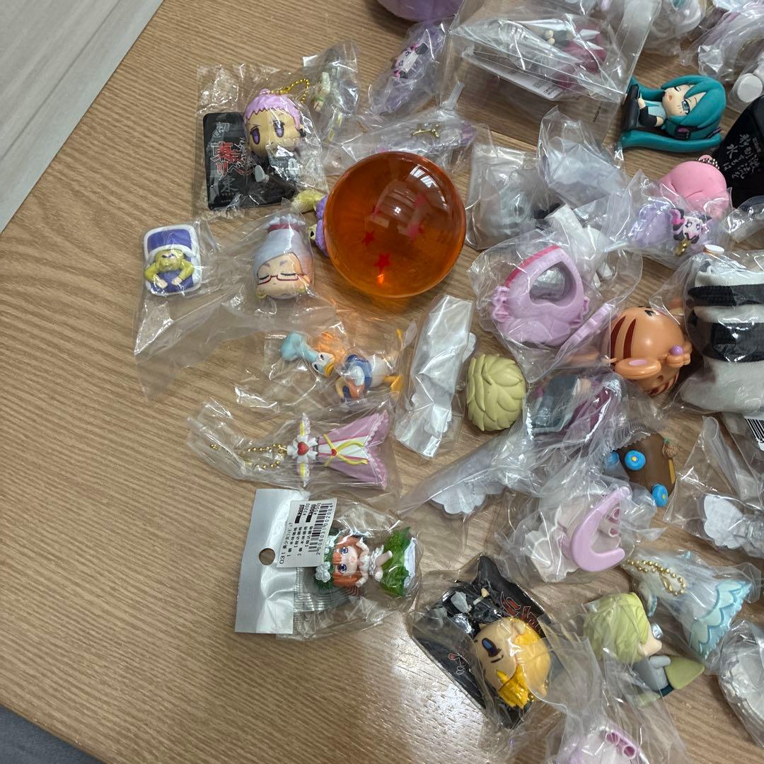 黒*ナ様 アニメ　キャラクター　グッズ　フィギュア　ガチャ　食玩　など　まとめ