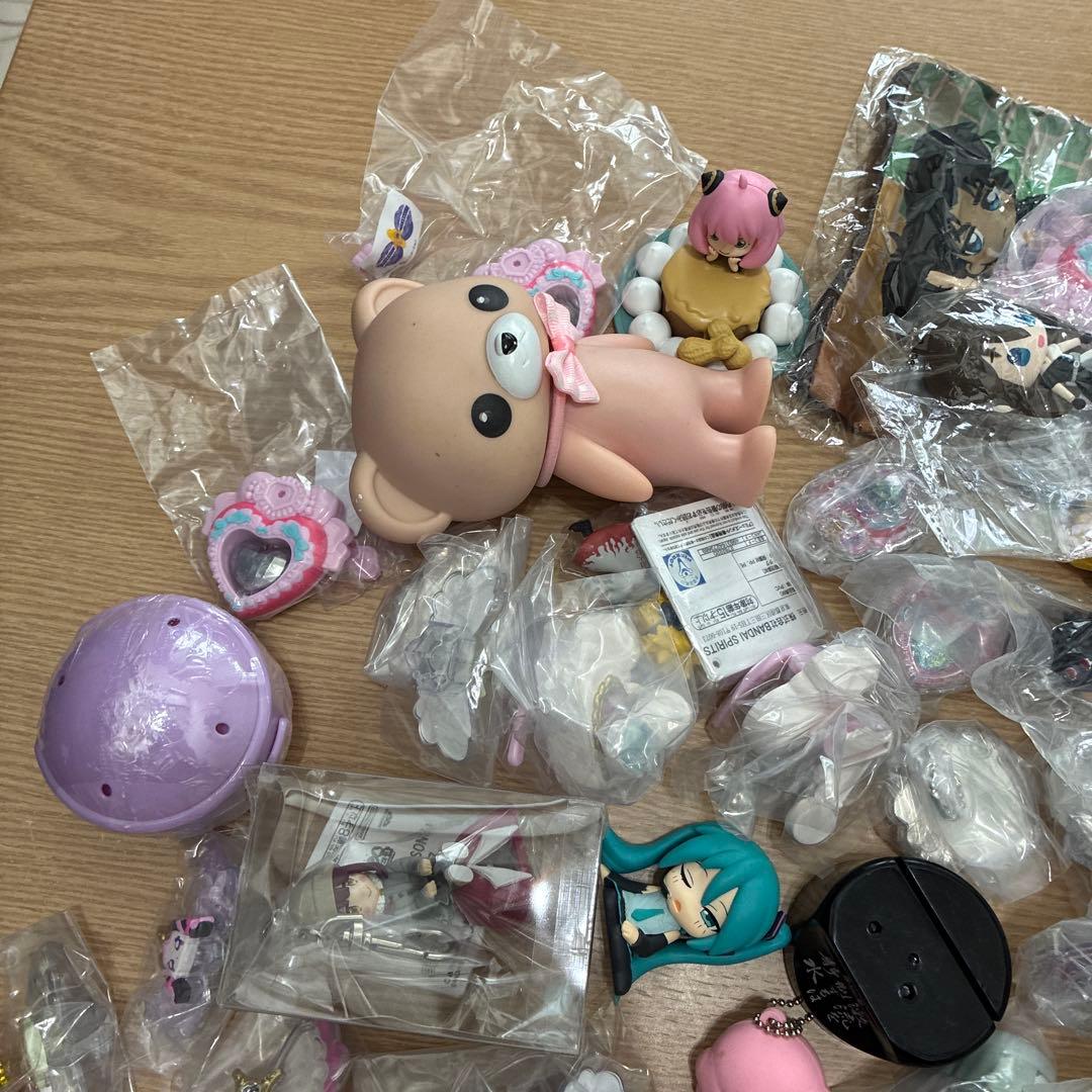 黒*ナ様 アニメ　キャラクター　グッズ　フィギュア　ガチャ　食玩　など　まとめ