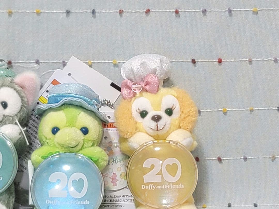 最新❤️ 20周年 カラフルハピネス ぬいぐるみバッジ ぬいぐるみチャーム