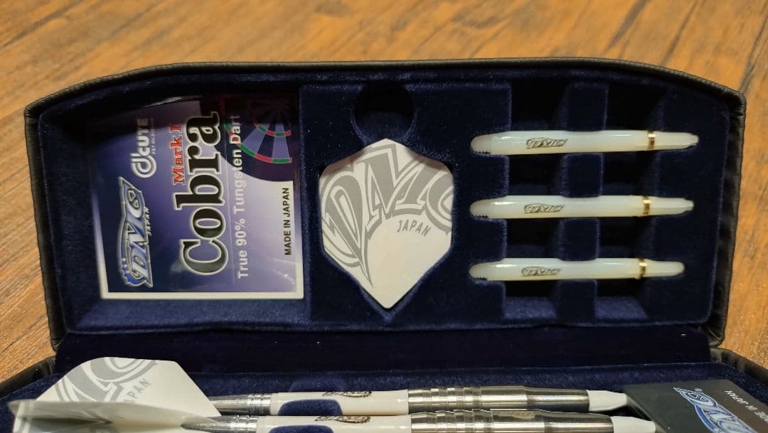 ■新品未使用■DMCダーツ ■Cobra Mark I Actute