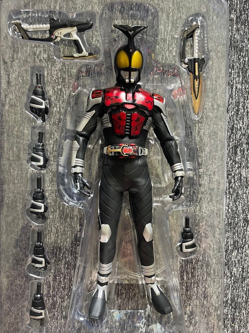 RAH仮面ライダーカブト ダークカブトライダーフォーム Figure-rise