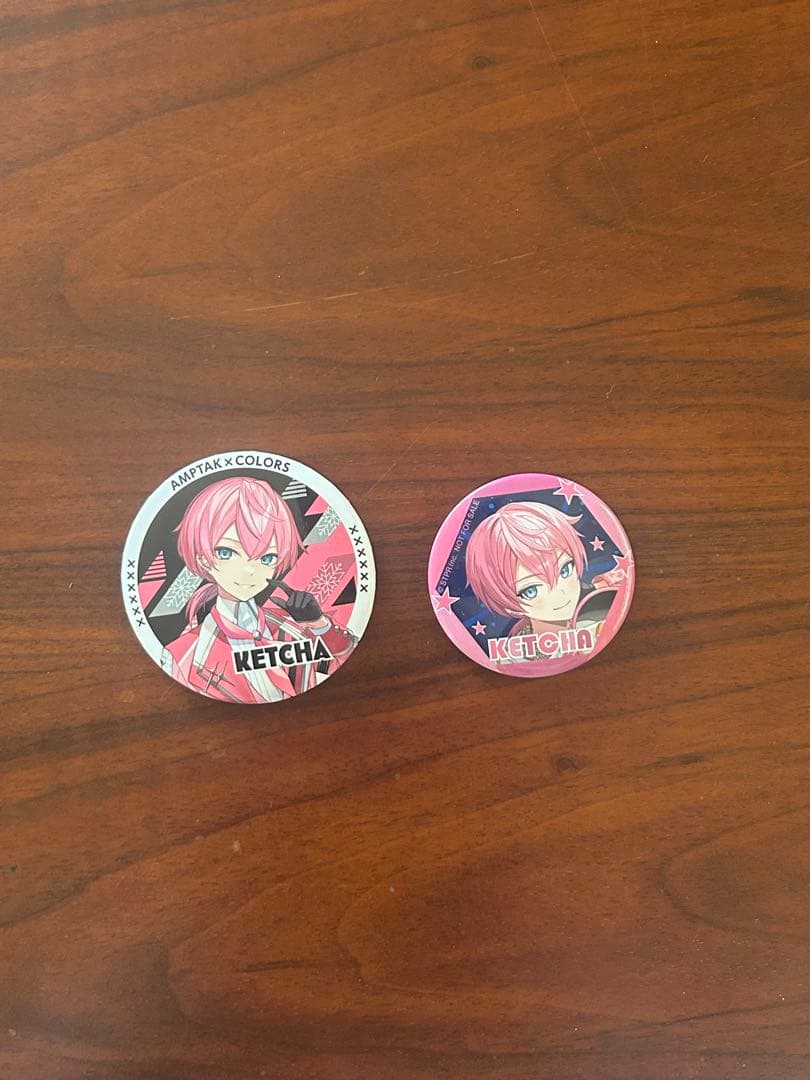 AMPTAK×COLORS けちゃ 缶バッチ - メルカリ