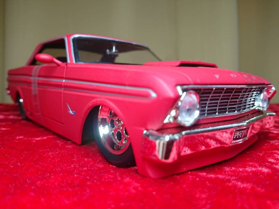 ミニカー 1964 FORD FALCON Jada toys 1/24
