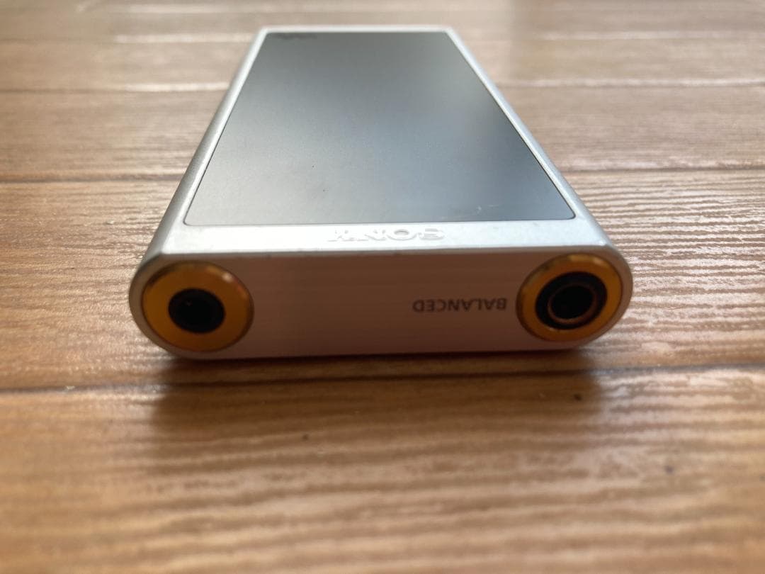 ジャンク Sony NW-ZX300 シルバー ウォークマン ハイレゾ対応