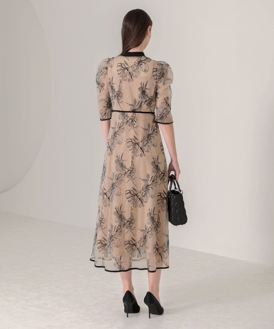 【美品】Leja 配色パイピングプチハイネック花柄刺繍ラメレースロング丈　M