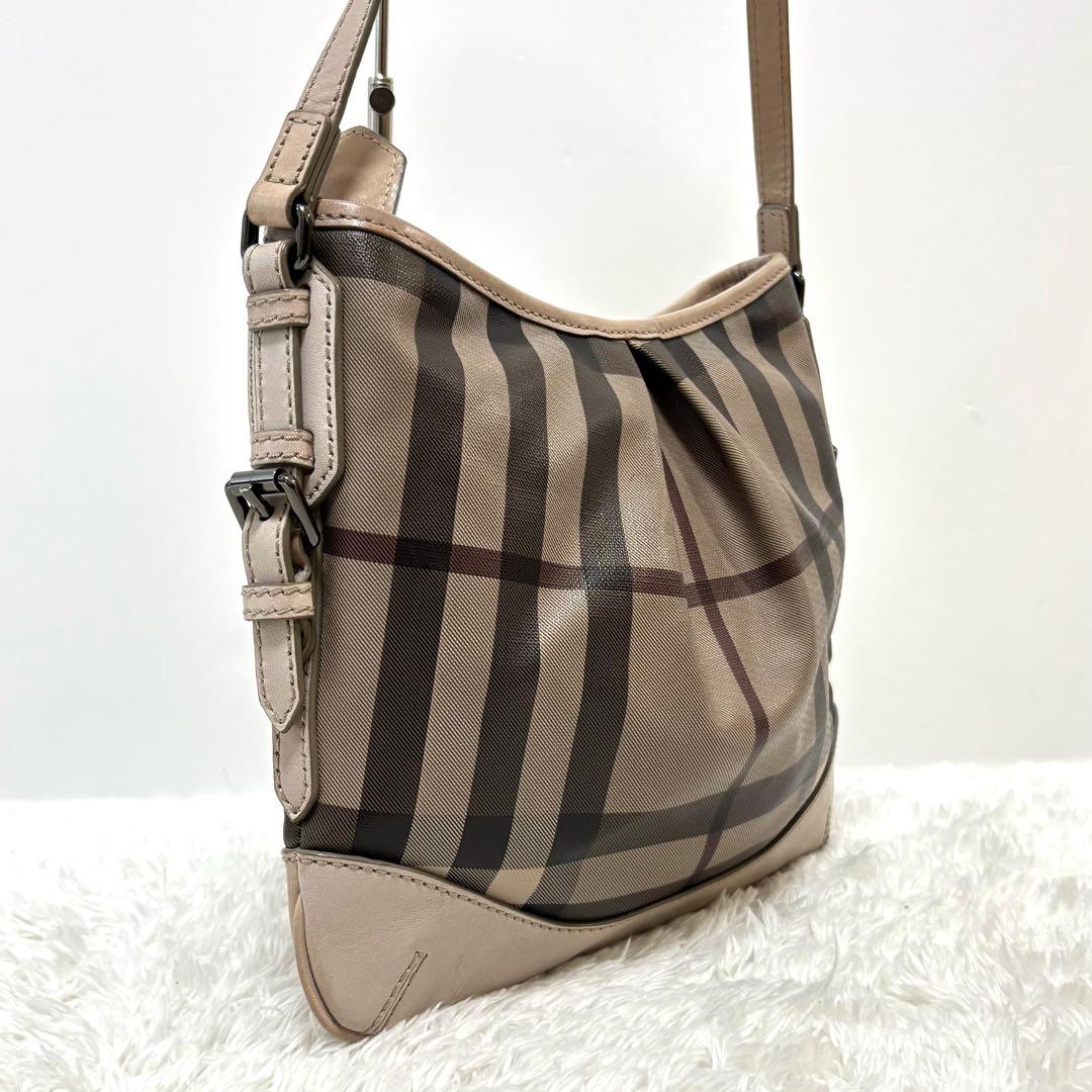 【美品】 バーバリー ショルダーバッグ 斜め掛け スモークドチェック