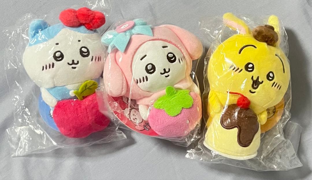 ちいかわ サンリオコラボ デスクトップから見守る ひっかけぬいぐるみ