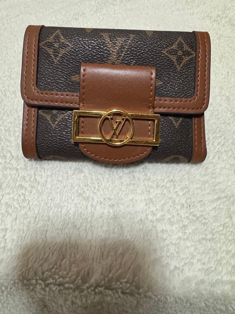 す*ん様 Louis Vuitton 三つ折り財布 ブラウンの通販はau PAY