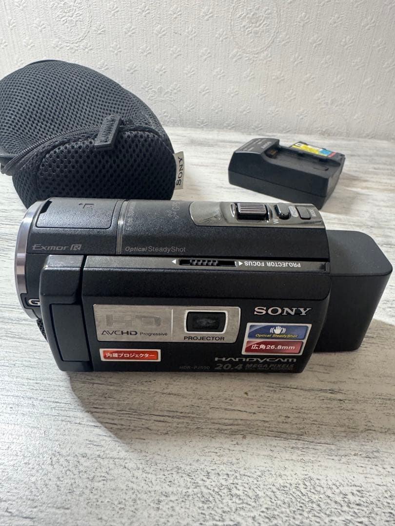 SONYビデオカメラ　HDR-PJ590 広角26.8mm 内蔵プロジェクター