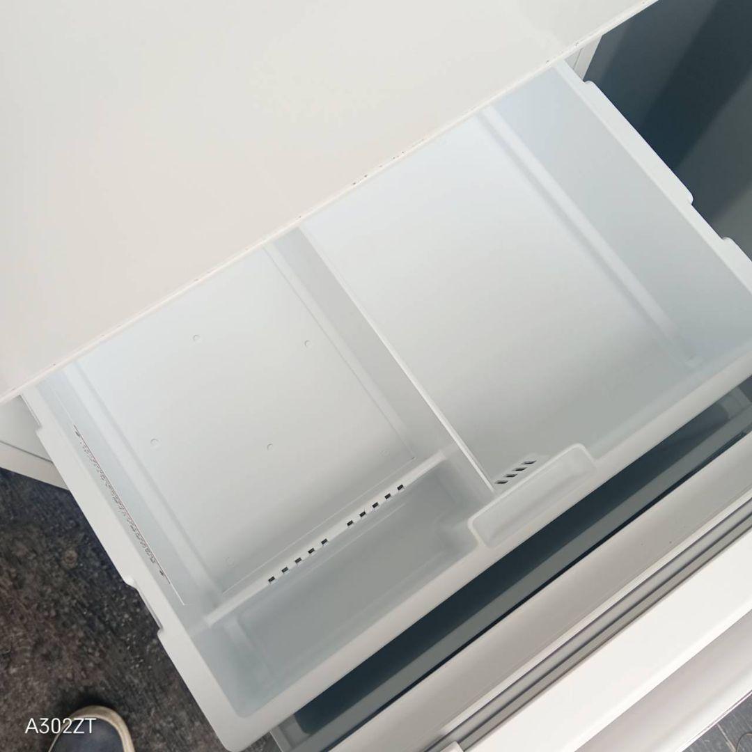 ☆2603設置まで対応　三菱　自動製氷機能付き　大型冷蔵庫　272L