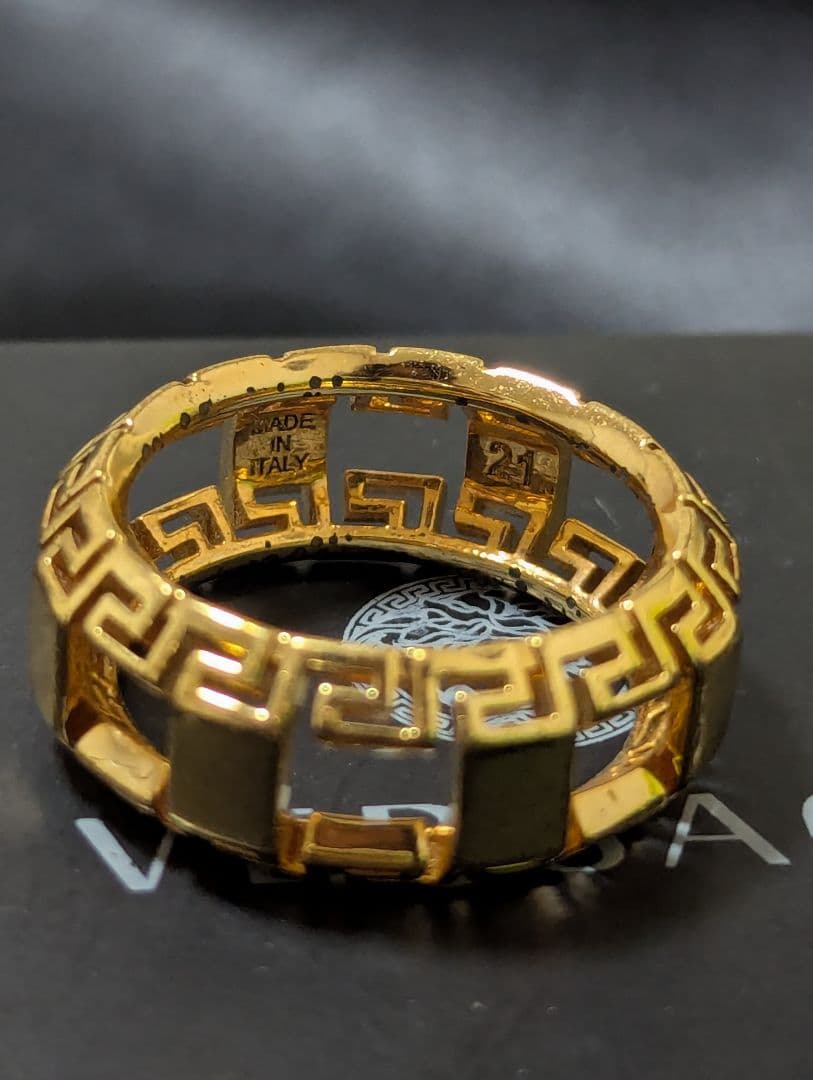 VERSACE ゴールドリング ギリシャ模様 グレカ ベルサーチ ベルサーチェ
