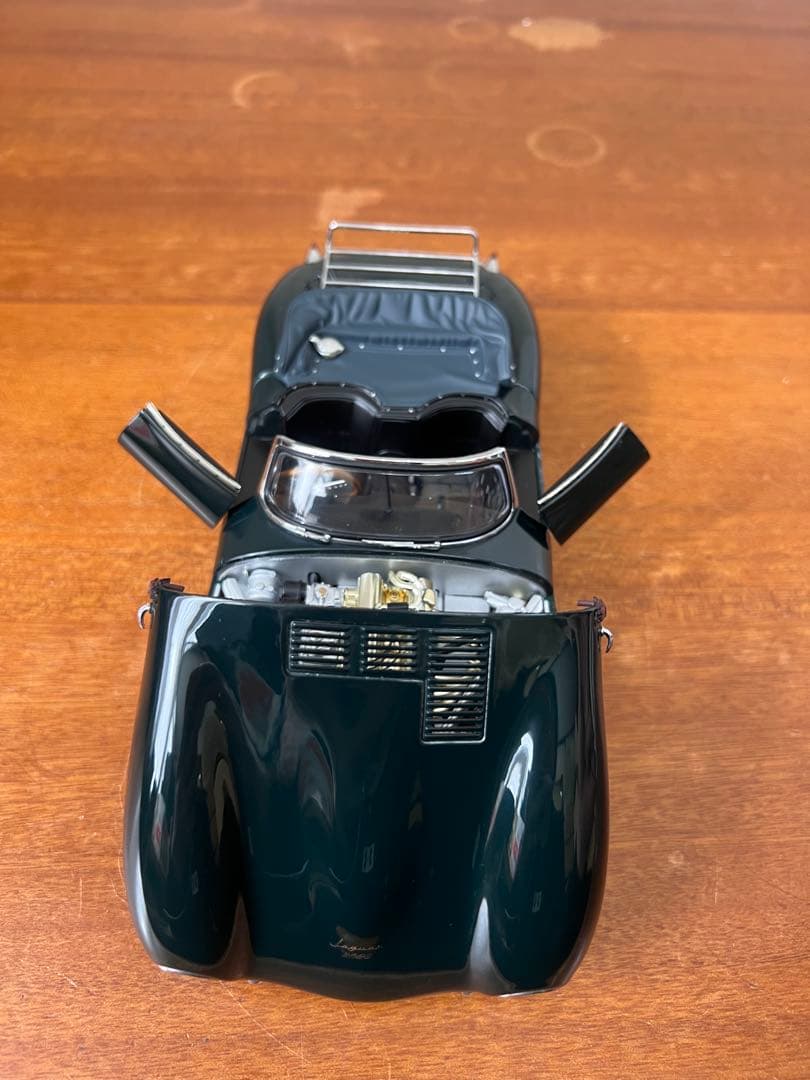 No470ミニカー1/18 AUTO art JAGUAR XKSS
