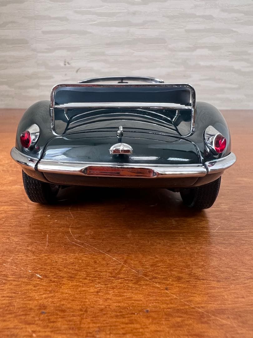 No470ミニカー1/18 AUTO art JAGUAR XKSS