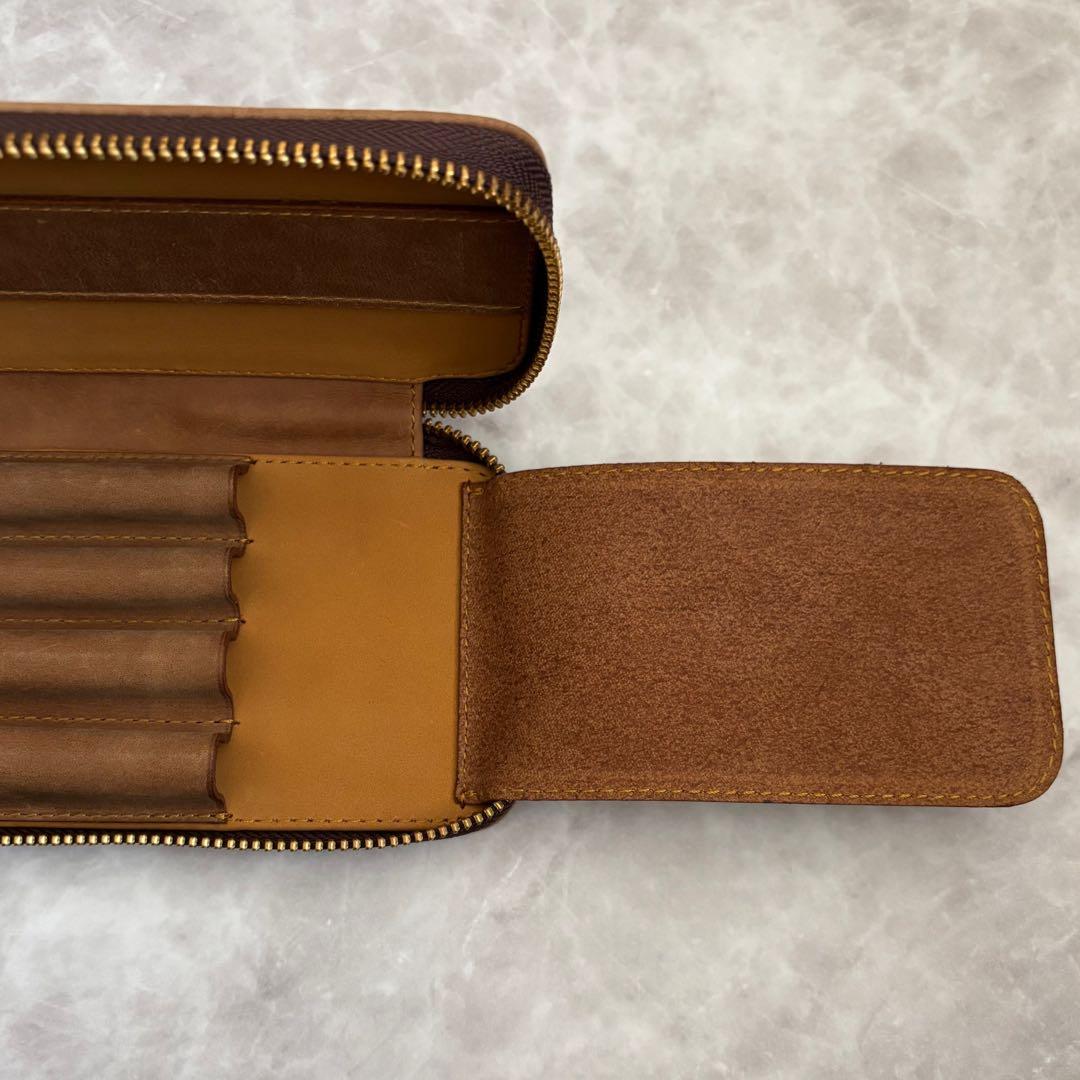 バハギア ペンケース ラウンドジップ型 クレイジーホース オリジナル ブラウン