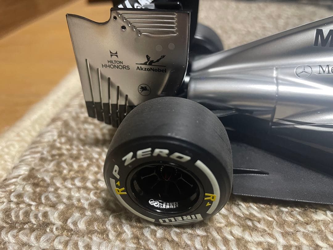 F1 マクラーレンMP4-29 1/18 マグヌッセン