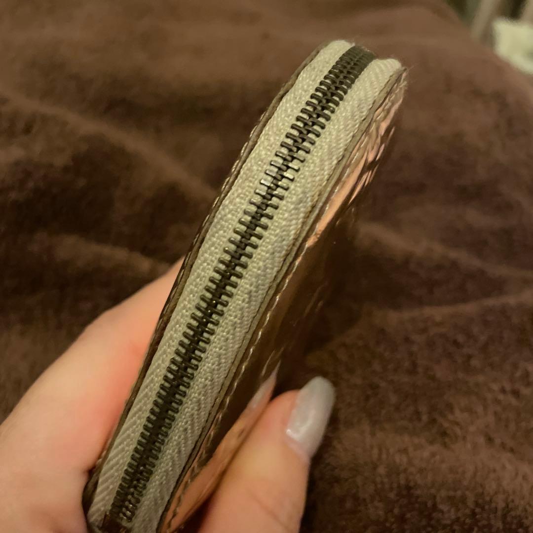 Louis Vuitton ハート型ケース シルバー