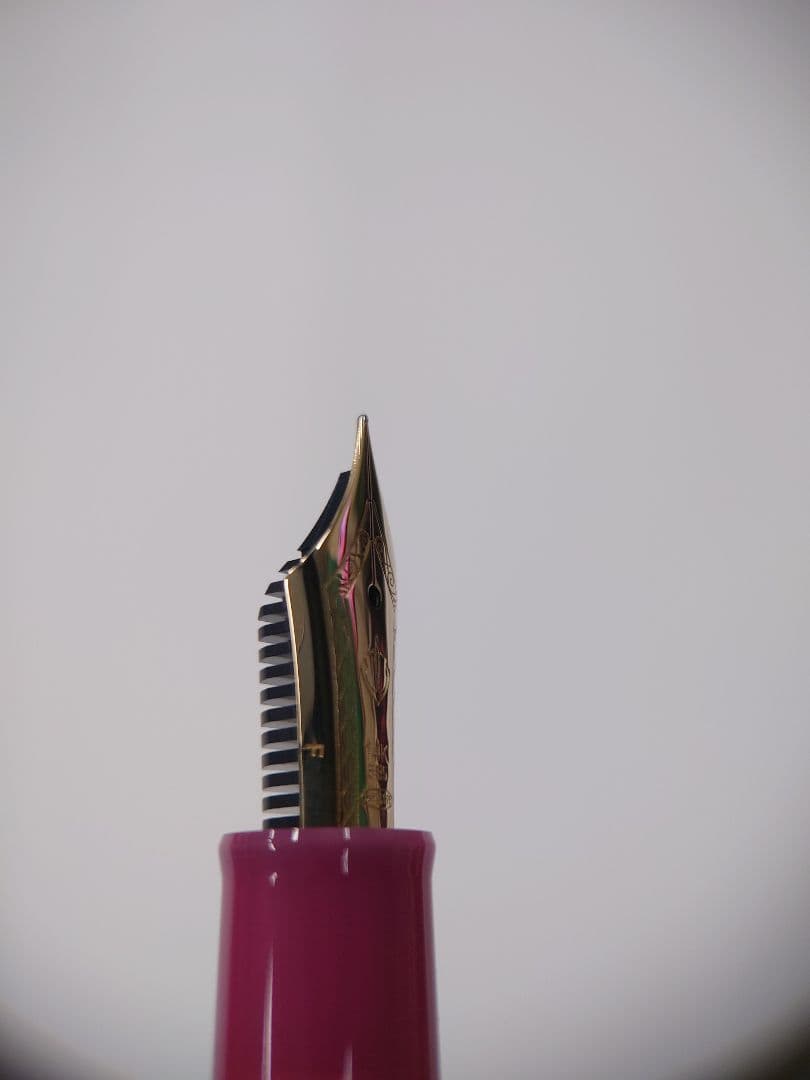 未使用　セーラー万年筆　海外モデル　万葉ペン 「Rabbit Ear Iris」