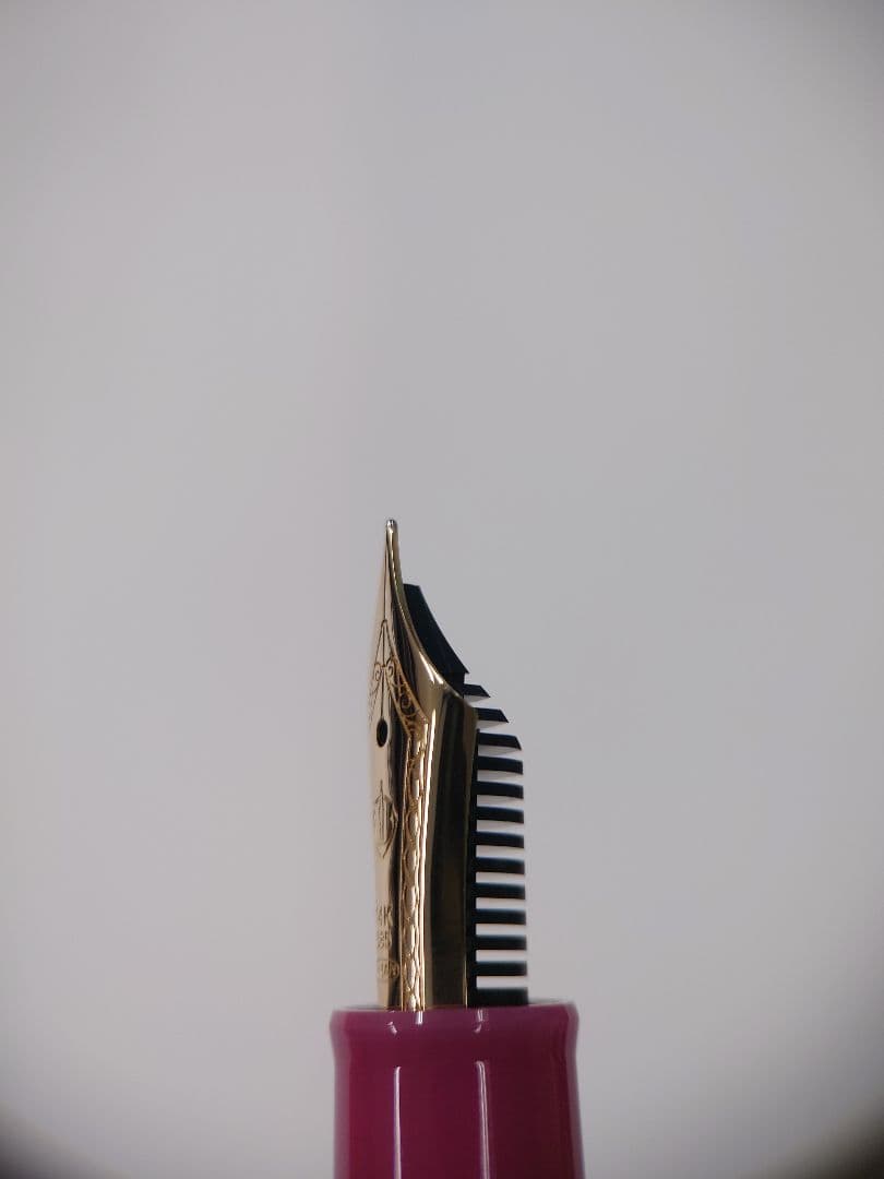 未使用　セーラー万年筆　海外モデル　万葉ペン 「Rabbit Ear Iris」