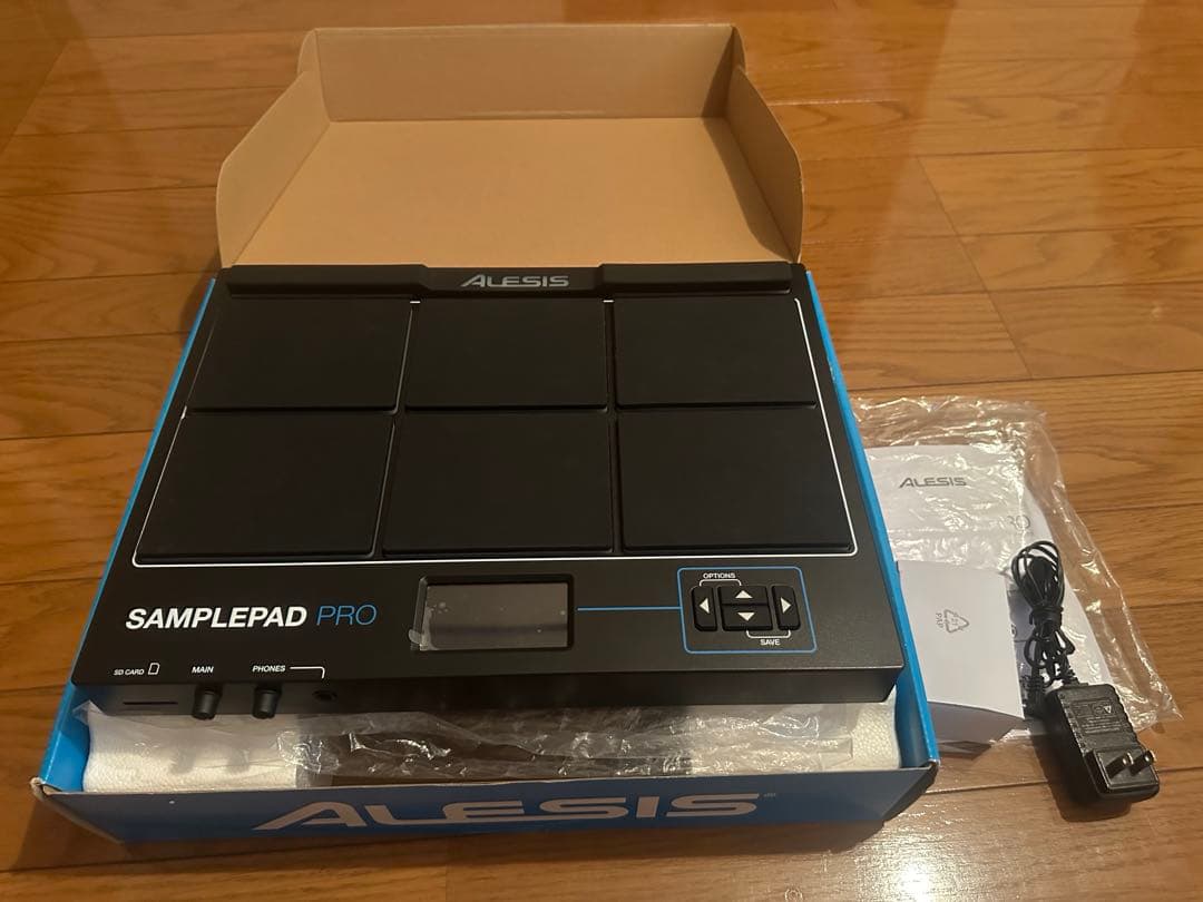 DJ機材 ALESIS / SamplePad Pro Alesis SamplePad Pro 8-Pad Percussion Instrument | IDJNOW