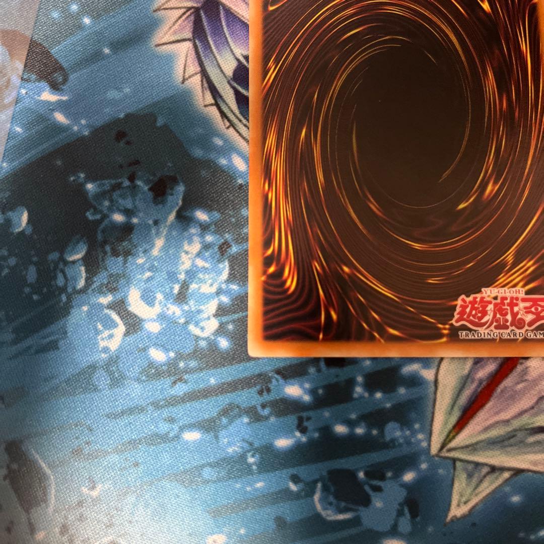 遊戯王　旧亜版アジア版　暗黒騎士ガイア　ウルトラレア　　LOB-006