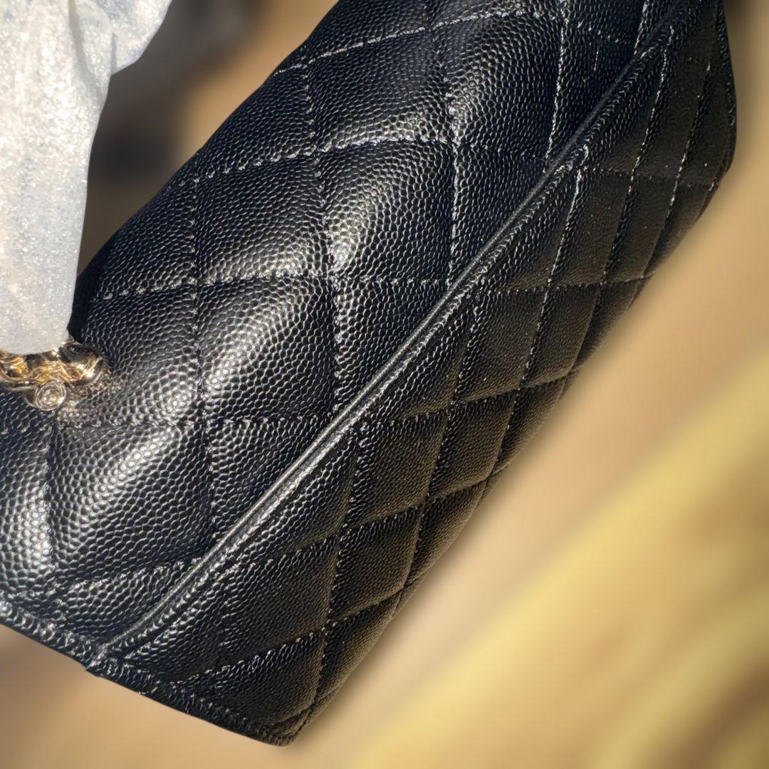 CHANEL シャネル　ノベルティ　チェーンショルダーバッグ　キャビアスキン