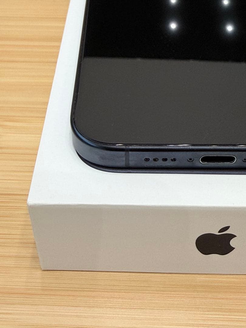 iPhone 15 ProMax ブルーチタニウム　512GB 中古