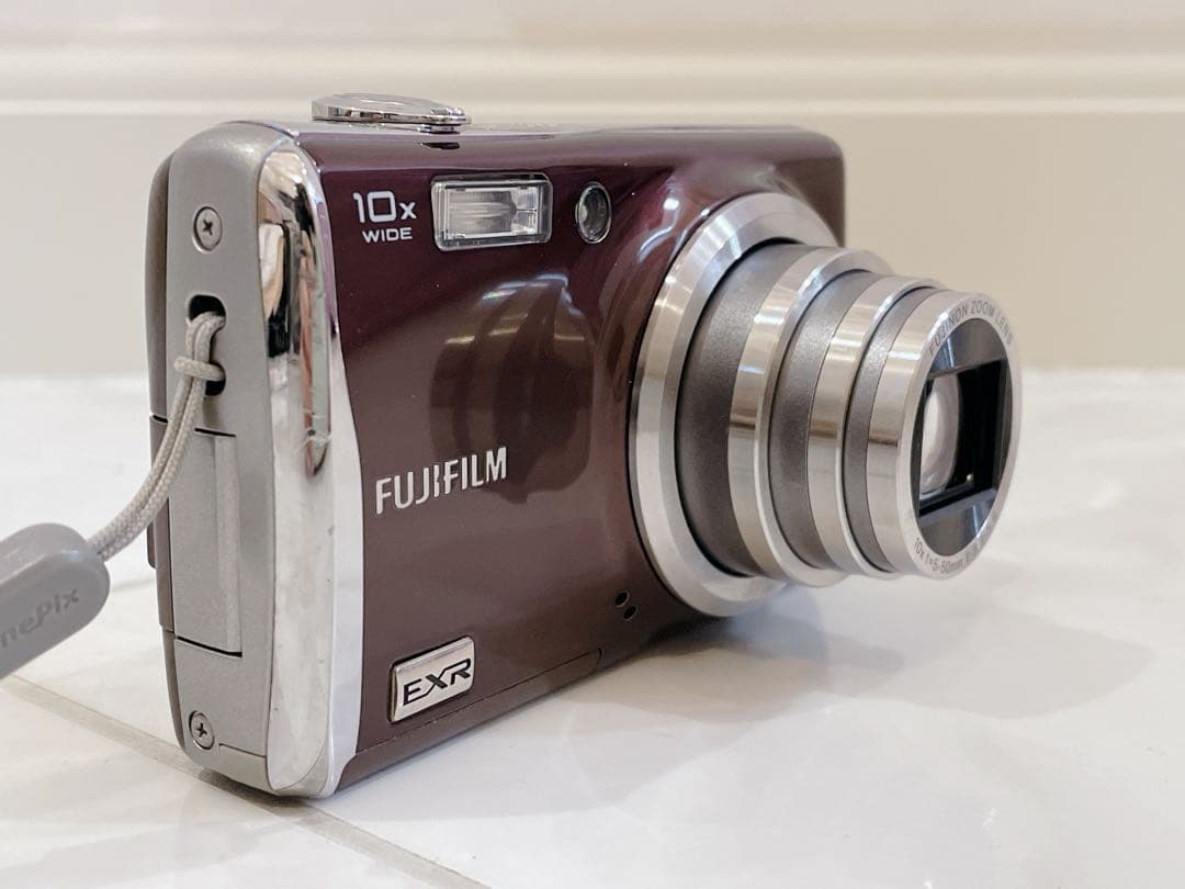 FUJIFILM FINEPIX F70EXR デジタルカメラ 箱付き