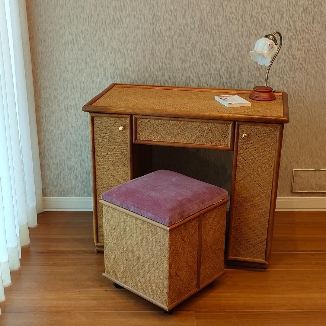 ラタン　机　スツール付き　 引出し７杯　書机