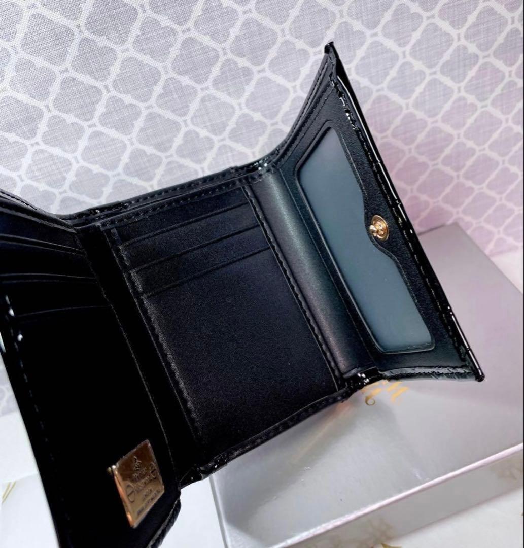 【大人気✨️ショッパー付】新品 Vivienne Westwood 黒 エナメル