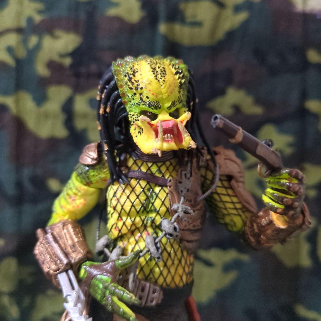 NECA／エルダーゴールデンエンジェル• プレデター【中古開封品】♦品薄商品